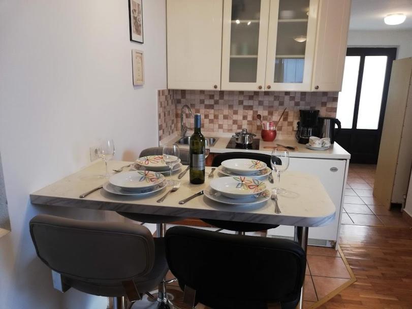 포레치 Studio Apartman Meli 아파트 외부 사진